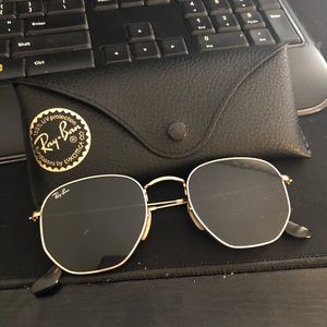 Hexagonal Flat in Gold & Green Classic Raybans